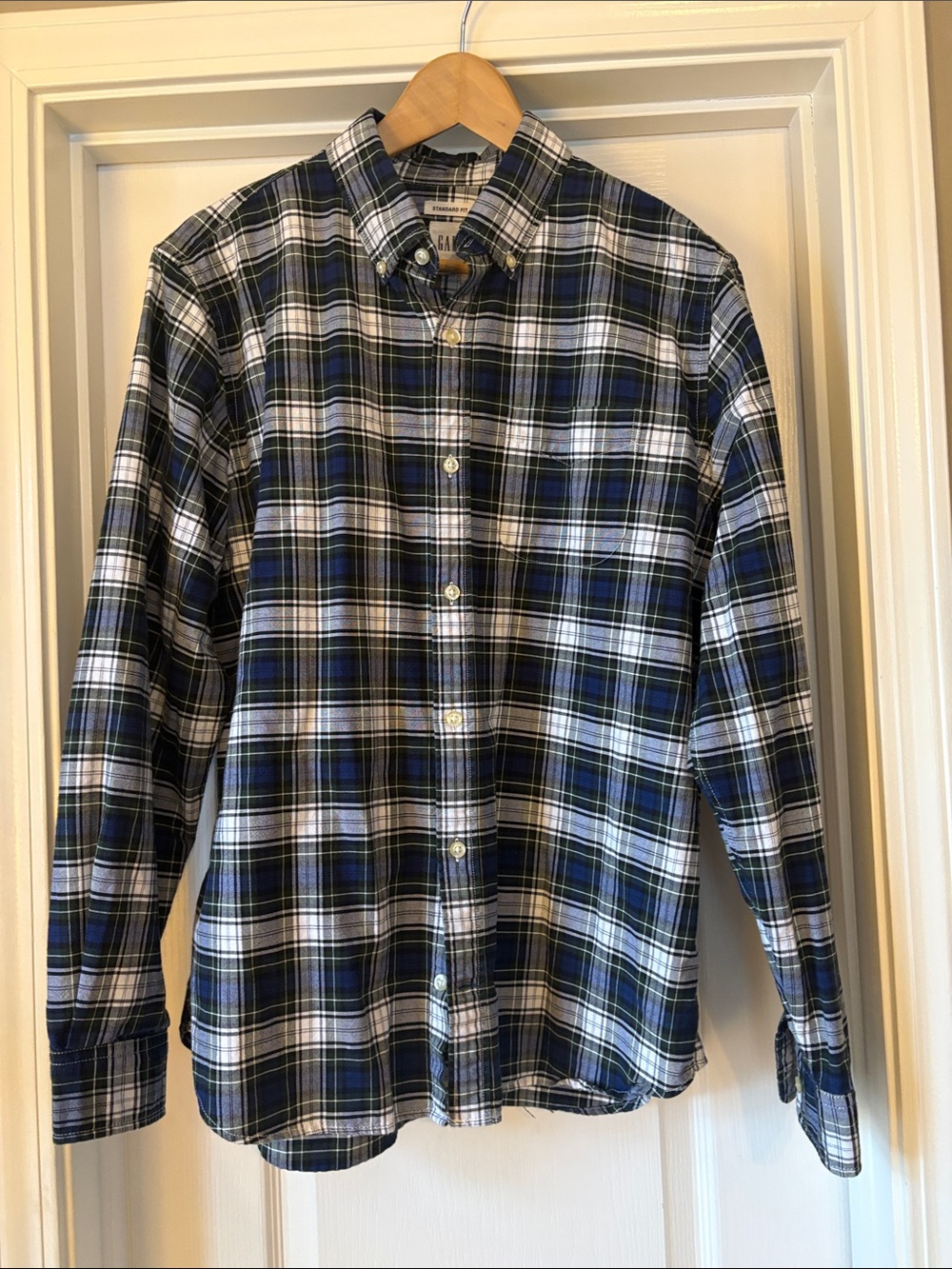 GAP 100% Cotton Blue & White Plaid Button-Down Shirt, Men’s Large